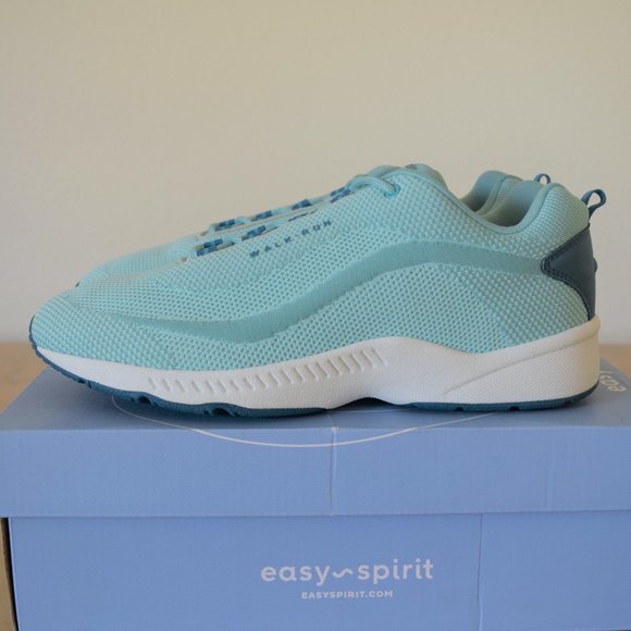 easy spirit women's romy walking shoe